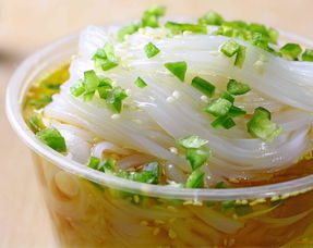 餐饮产业链中的核心角色 批发商、生产商、供应商与现代化管理