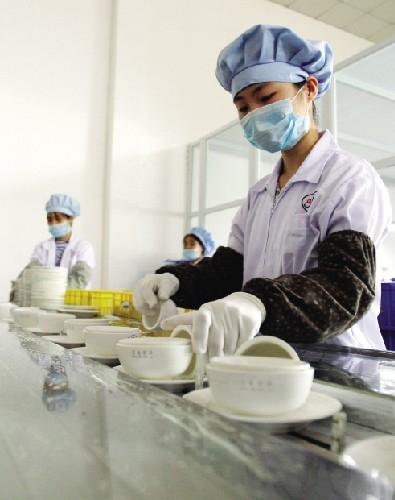 防疫知识 为什么含氯消毒剂不能与酒精混用？